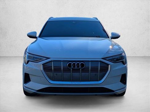 Used 2022 Audi e-tron Premium Plus w/ Premium Plus Package image 5
