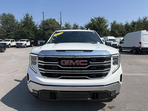 Used 2023 GMC Sierra 1500 SLT w/ SLT Premium Package AWD/4WD image 10