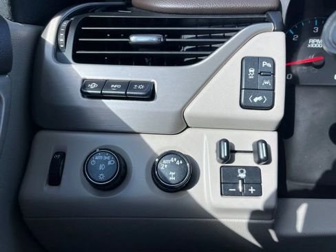 Used 2018 GMC Yukon XL Denali w/ Open Road Package image 23