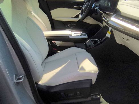 New 2026 BMW X2 xDrive28i AWD/4WD image 24