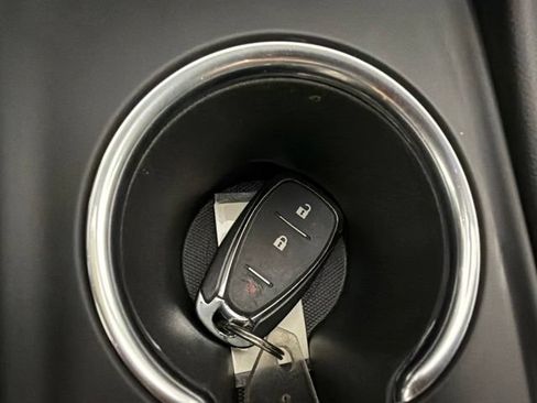 Used 2023 Chevrolet Equinox LT AWD/4WD image 36
