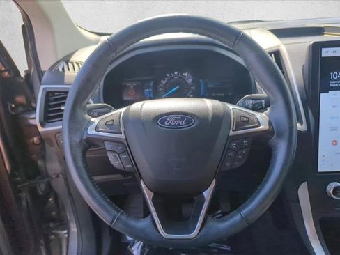 Used 2022 Ford Edge SEL w/ Convenience Package AWD/4WD image 11