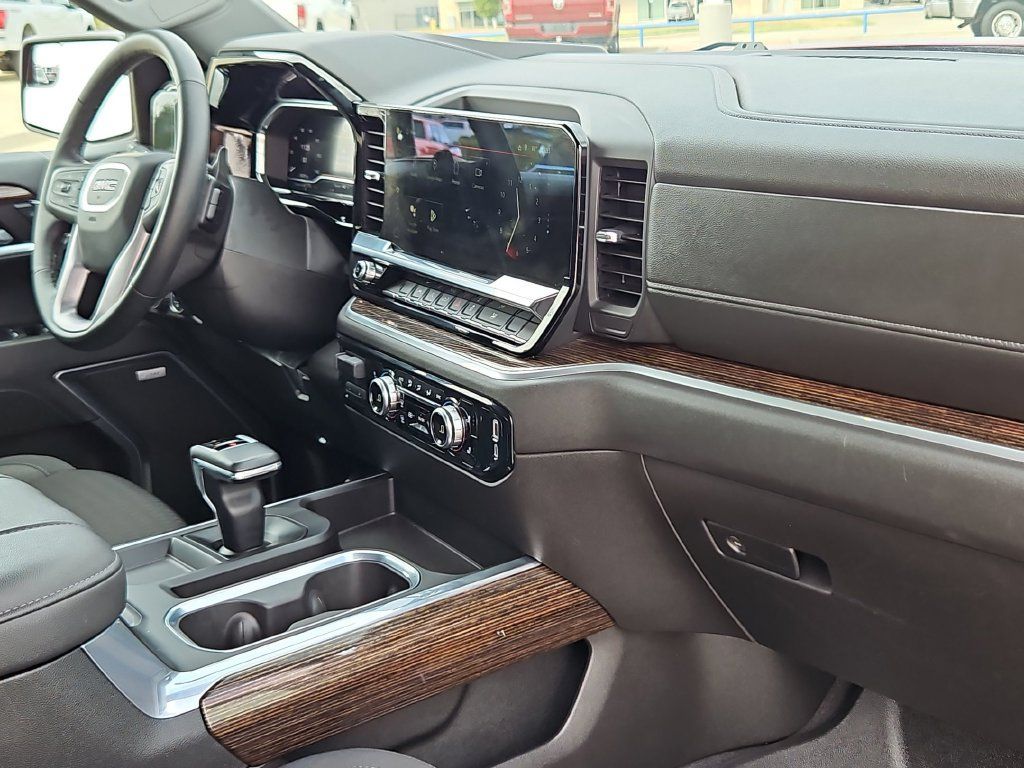 Used 2024 GMC Sierra 1500 Elevation w/ Preferred Package AWD/4WD image 27