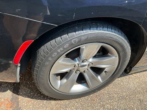 Used 2016 Dodge Charger SXT RWD image 10