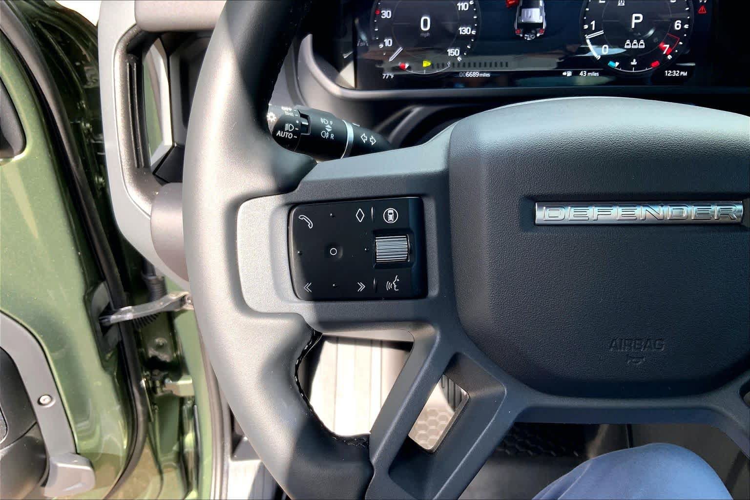 Used 2026 Land Rover Defender 110 S AWD/4WD image 22