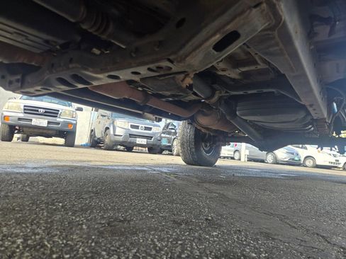 Used 2015 Toyota Tacoma image 36