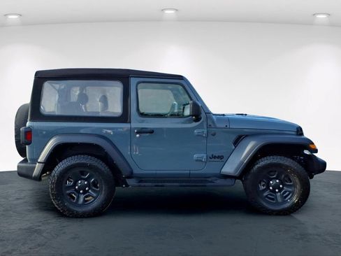 Used 2024 Jeep Wrangler Sport AWD/4WD image 7