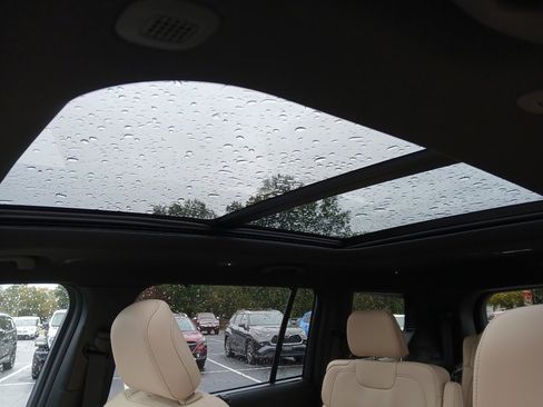 New 2025 Jeep Grand Cherokee L Limited w/ Luxury Tech Group II image 39