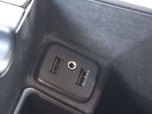 Used 2018 GMC Sierra 1500 SLE w/ SLE Value Package image 39