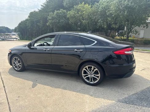 Used 2019 Ford Fusion SEL FWD image 14