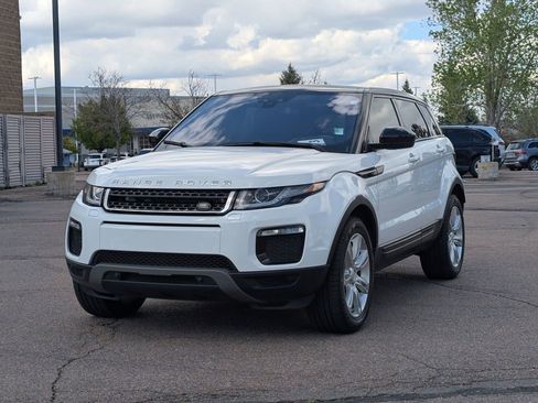 Used 2018 Land Rover Range Rover Evoque SE AWD/4WD image 4