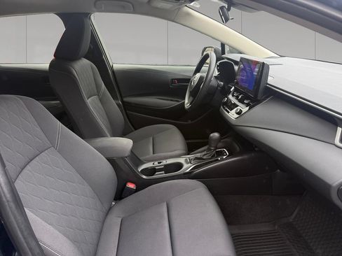 Used 2025 Toyota Corolla LE w/ LE Premium Package FWD image 17