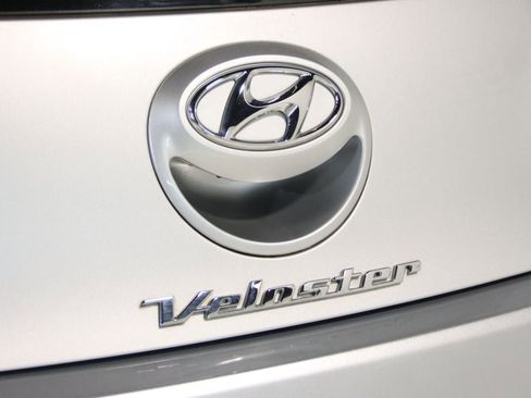 Used 2013 Hyundai Veloster Turbo image 13