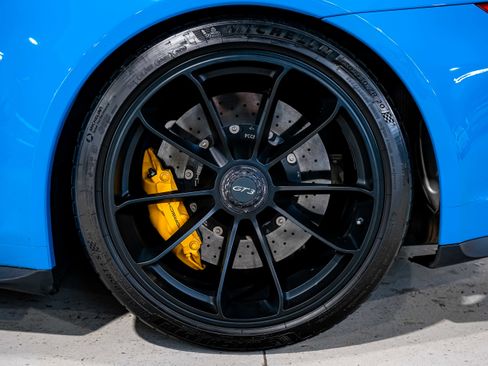 Used 2018 Porsche 911 GT3 image 48