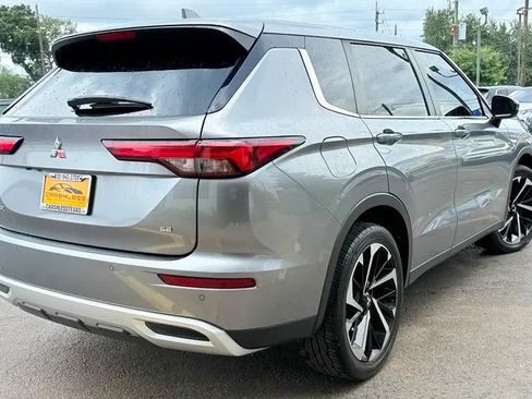 Used 2022 Mitsubishi Outlander SE FWD image 6