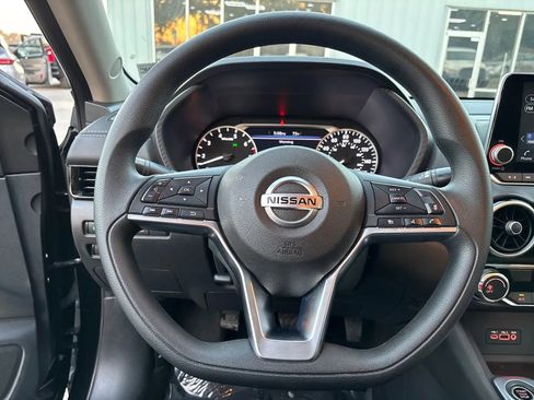 Used 2023 Nissan Sentra SV FWD image 14