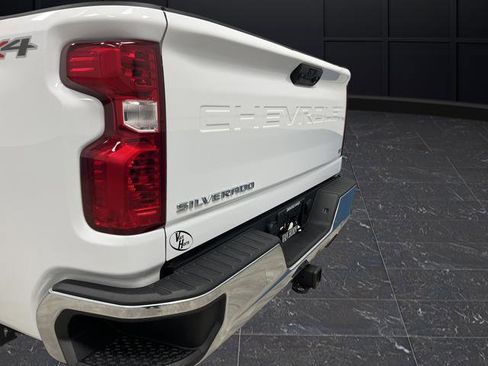 Used 2024 Chevrolet Silverado 3500 LT w/ Convenience Package image 33