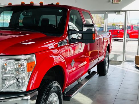 Used 2015 Ford F250 Lariat w/ Lariat Ultimate Package AWD/4WD image 2