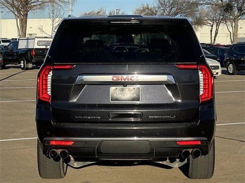 Used 2023 GMC Yukon XL Denali image 5