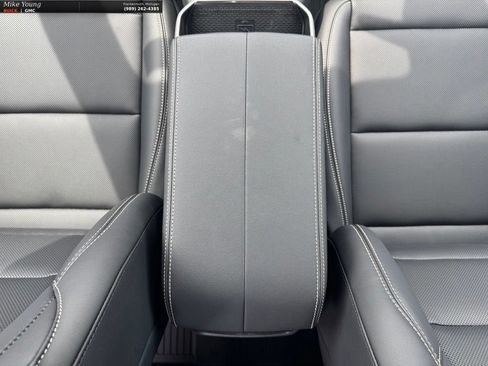 New 2027 GMC Terrain Elevation w/ Elevation Premium Package FWD image 13
