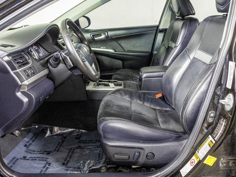 Used 2012 Toyota Camry SE w/ Leather Pkg FWD image 26