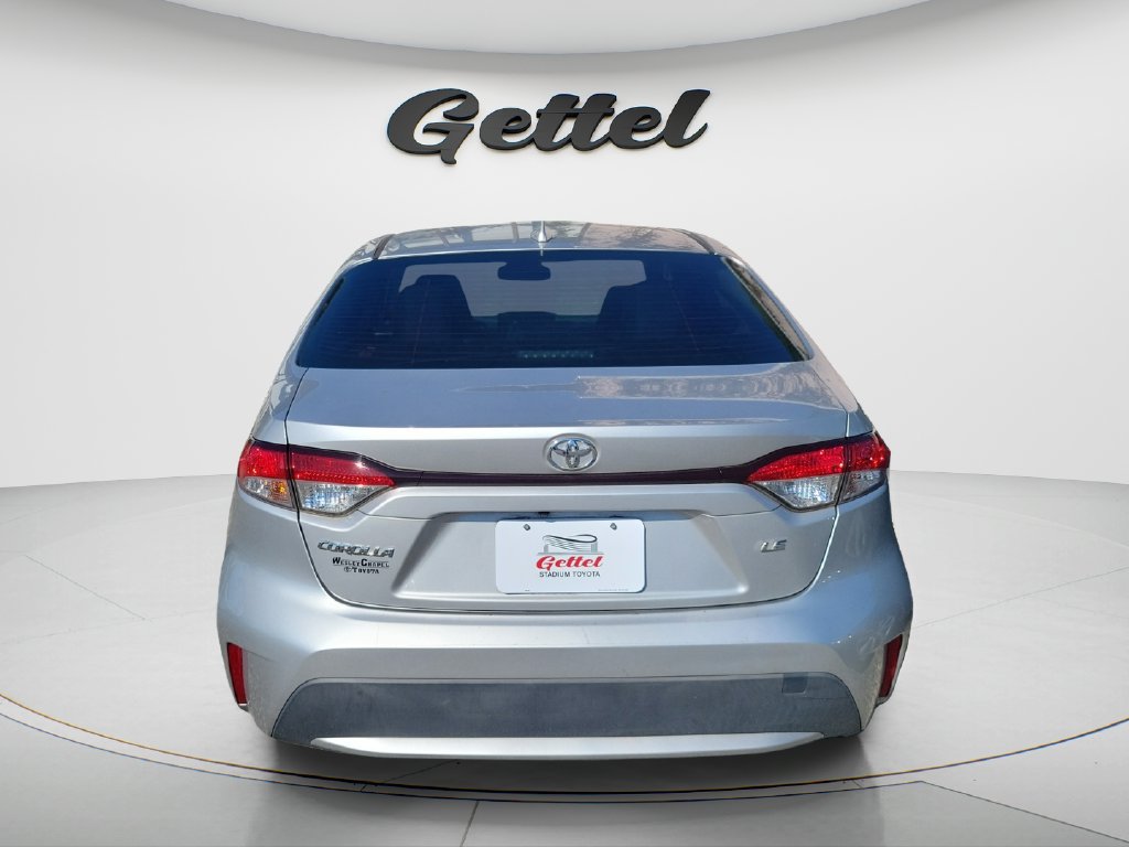 Used 2020 Toyota Corolla LE FWD image 3