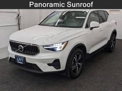 Used 2024 Volvo XC40 B5 Core