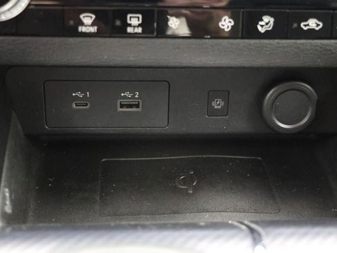 Used 2022 Mitsubishi Outlander SE image 26