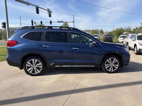 Used 2019 Subaru Ascent Touring AWD/4WD image 4