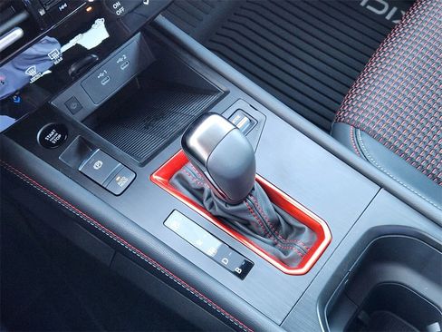 New 2026 Nissan Kicks SR image 15