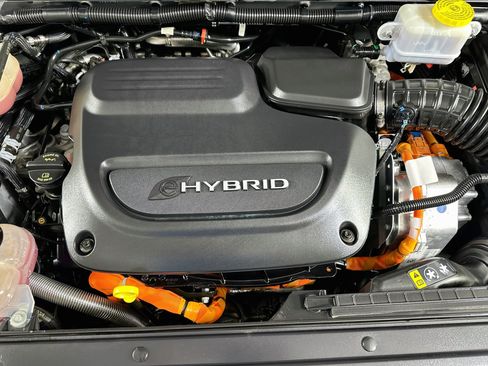 Used 2021 Chrysler Pacifica Touring-L w/ S Appearance Package FWD image 31