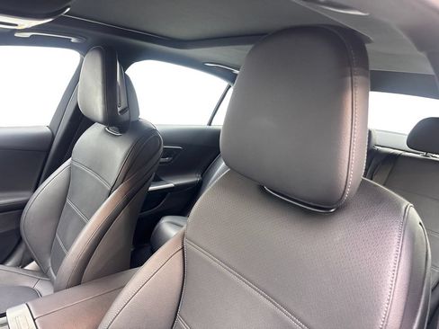 Used 2025 Mercedes-Benz C 300 Sedan image 26