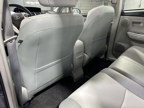 Used 2013 Toyota Prius V Five image 26