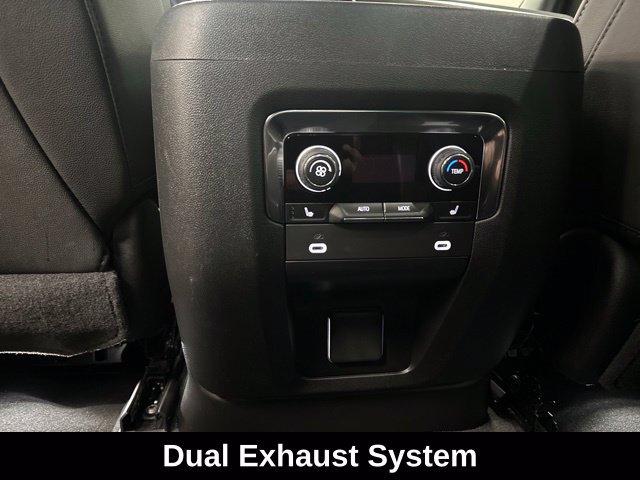 Used 2024 Chevrolet Tahoe Premier AWD/4WD image 21