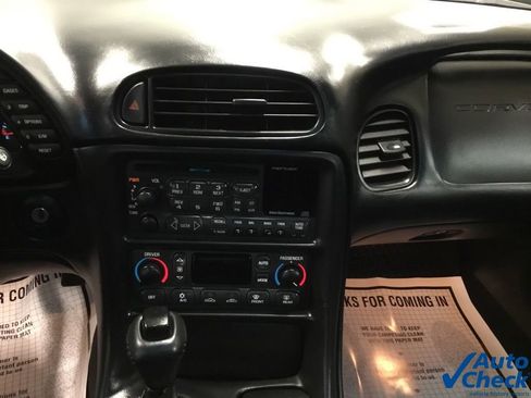 Used 2002 Chevrolet Corvette Coupe w/ Preferred Equipment Group2 image 31