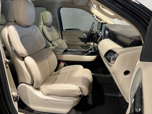 Used 2020 Lincoln Navigator Reserve w/ Equipment Group 208A Reserve image 38