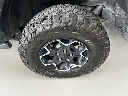 Used 2023 Jeep Wrangler Unlimited Rubicon 4xe w/ Cold Weather Group AWD/4WD image 11