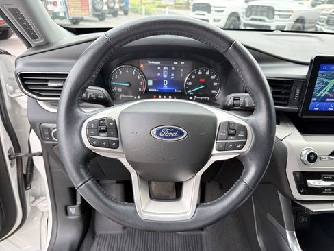 Used 2023 Ford Explorer XLT w/ Equipment Group 202A RWD image 24