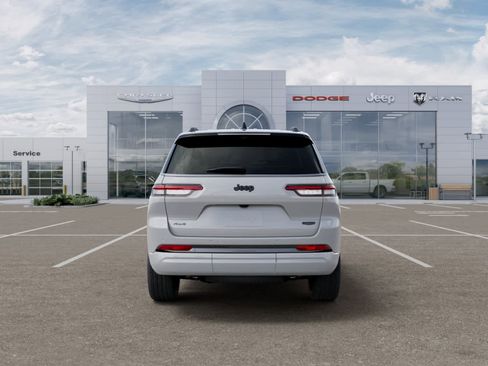 New 2026 Jeep Grand Cherokee L Summit AWD/4WD image 7