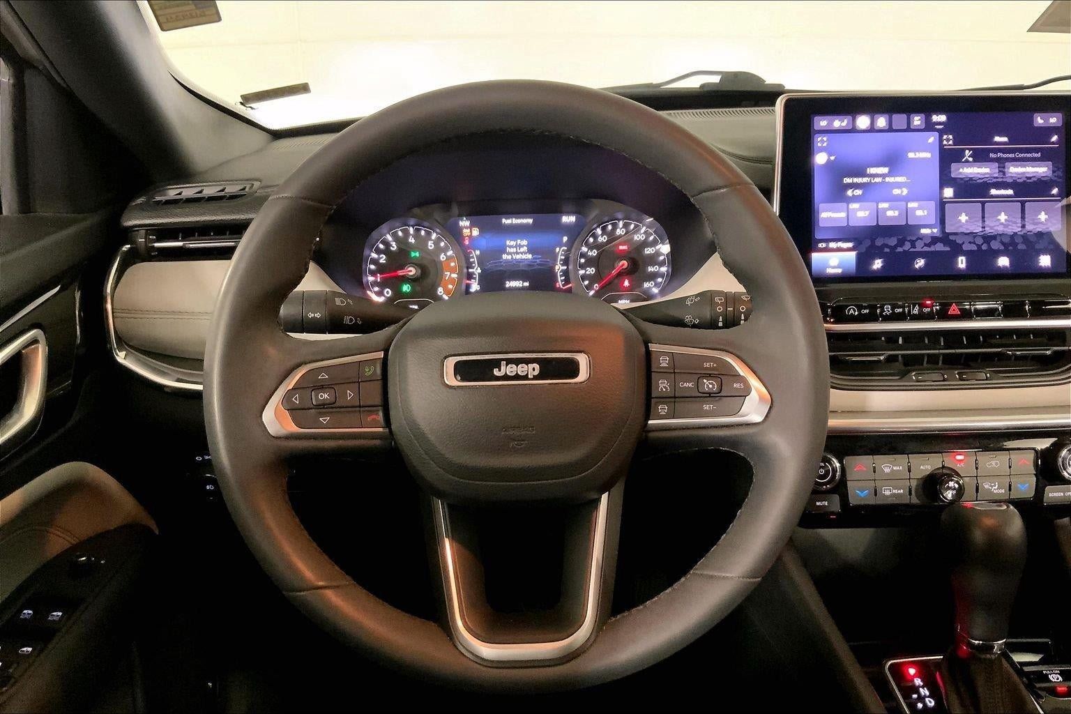 Used 2023 Jeep Compass Limited AWD/4WD image 5