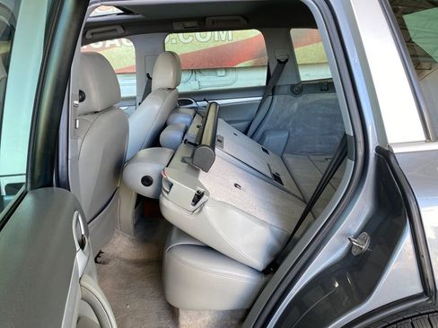 Used 2004 Porsche Cayenne S image 41