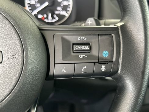 Used 2024 Nissan Rogue SV image 20