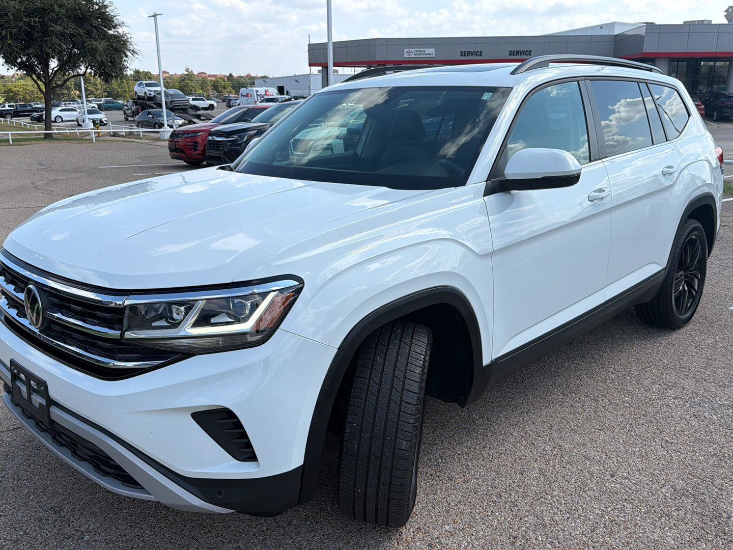 Used 2022 Volkswagen Atlas SE w/ Panoramic Sunroof Package FWD image 7