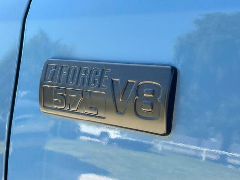 Used 2019 Toyota Tundra SR5 w/ SR5 Upgrade Package AWD/4WD image 16