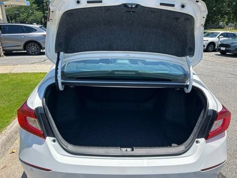 Used 2022 Honda Accord EX-L image 6
