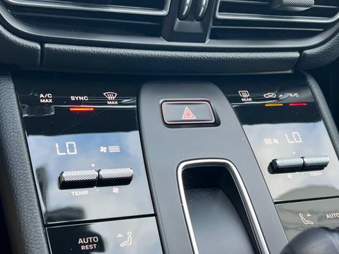Certified 2023 Porsche Macan S AWD/4WD image 24