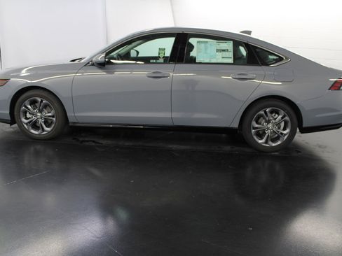 New 2025 Honda Accord EX-L image 2