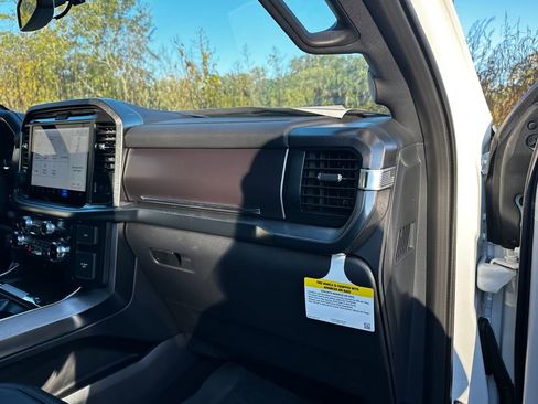 New 2025 Ford F150 Platinum w/ FX4 Off-Road Package image 44