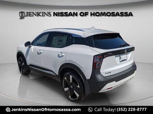 Certified 2025 Nissan Kicks SR AWD/4WD image 6