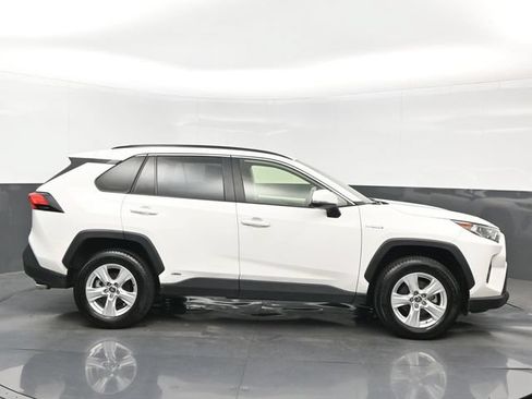 Used 2021 Toyota RAV4 XLE w/ Convenience Package AWD/4WD image 7